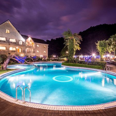 Sun Moon Lake We Resort מראה חיצוני תמונה